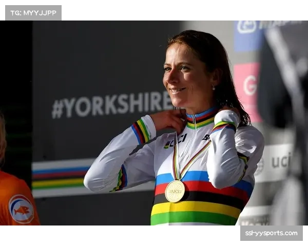 瓦隆之箭女子赛：范弗勒腾在最后爬坡发动决定性进攻夺冠